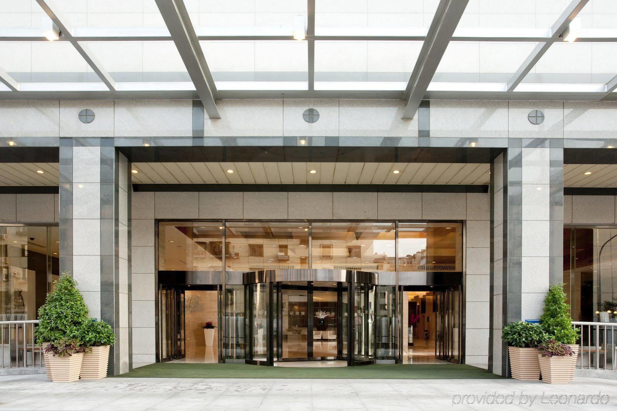 Holiday Inn Central Plaza Beijing Exterior photo